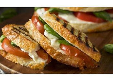 recipe image Croque monsieur italien tomates-mozzarella