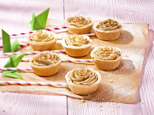 recipe image Savoureux cupcakes roses aux pommes