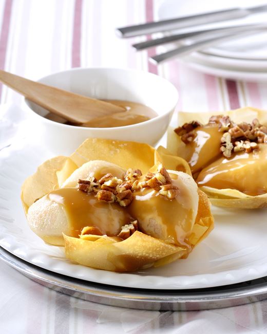 recipe image Tartelettes en pâte filo aux poires, noix de pécan et caramel doux