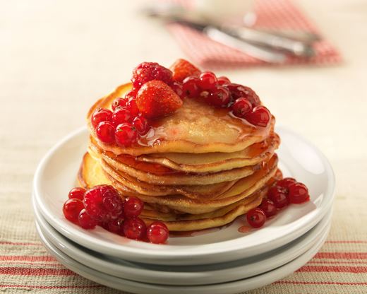 recipe image Pancakes aux fruits rouges et au miel